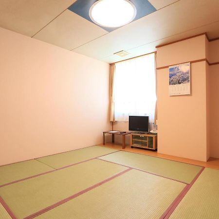 Fuji-Shi Business Hotel Furuiya Ryokan Fuji  Buitenkant foto