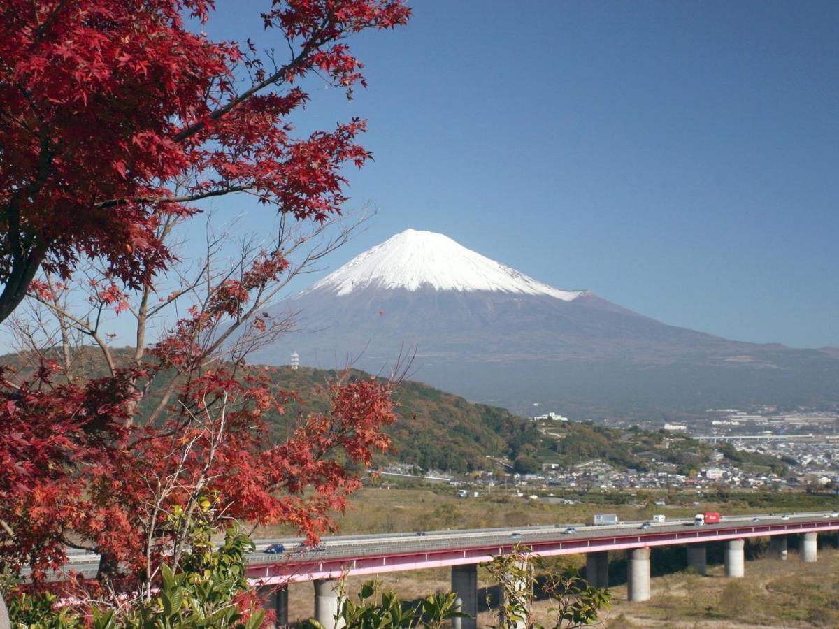 Fuji-Shi Business Hotel Furuiya Ryokan Fuji  Buitenkant foto