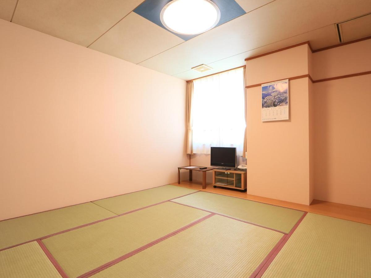 Fuji-Shi Business Hotel Furuiya Ryokan Fuji  Buitenkant foto
