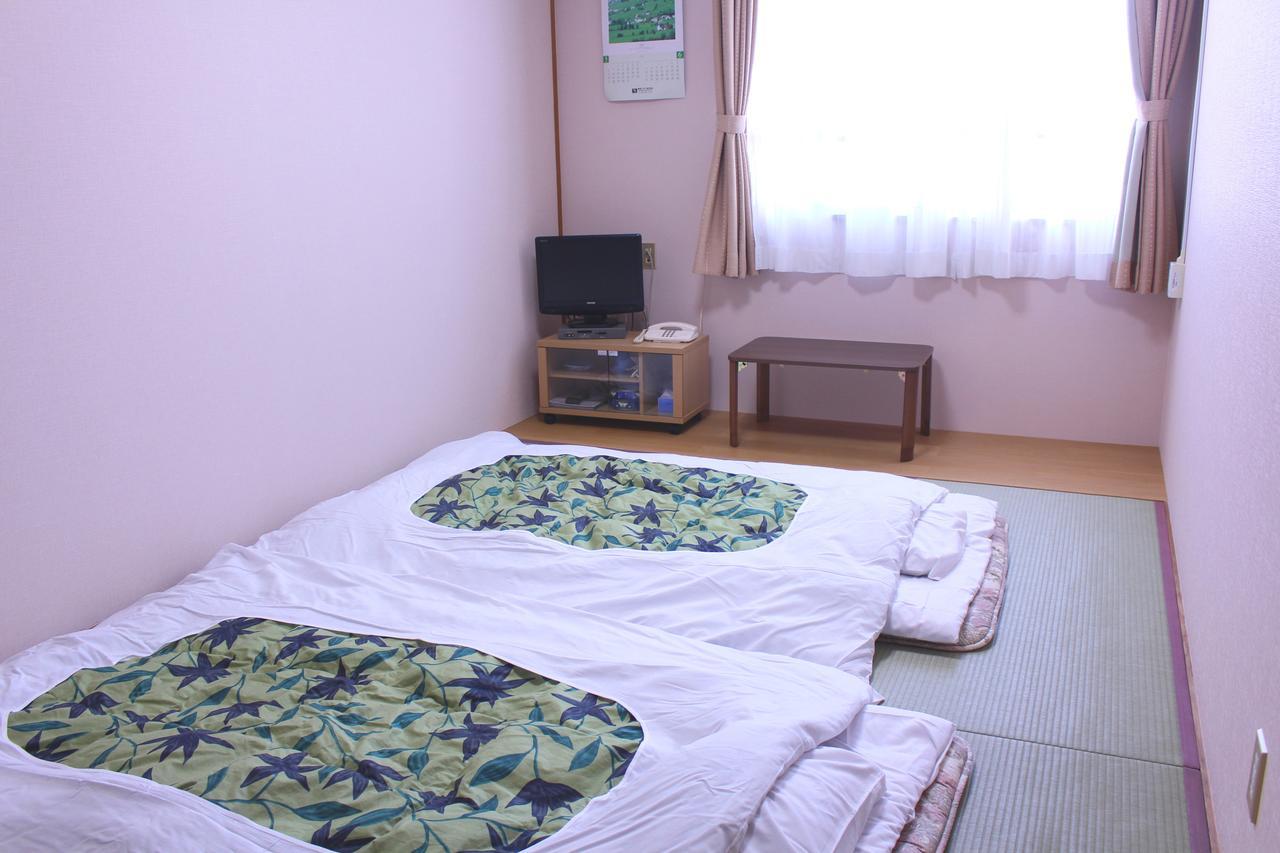 Fuji-Shi Business Hotel Furuiya Ryokan Fuji  Buitenkant foto